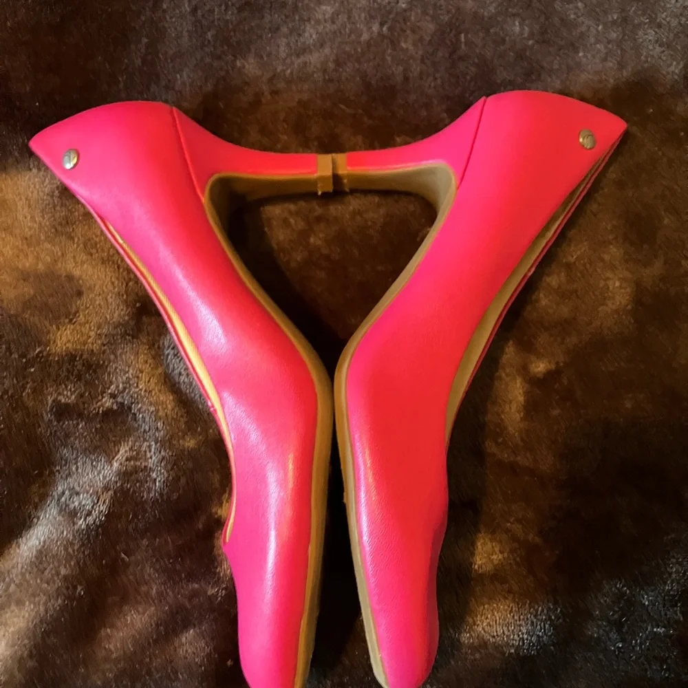 Life Stride Pink Heels with Cushioned Comfort - Picture 3 of 7